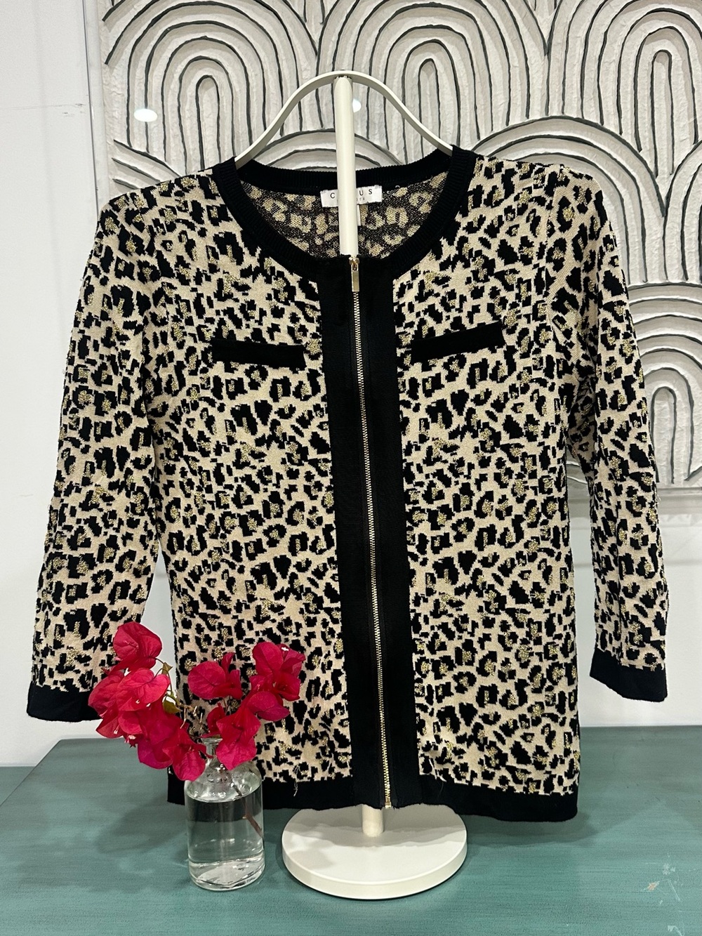 MC-029 Chic Leopard-Print Zip Jacket - Black & Cream